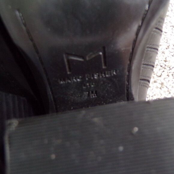 Marc Fisher leather booties 7 - Picture 9 of 9